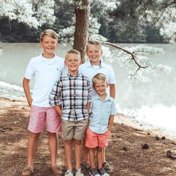 Meet your Posher, Kayla - Picture 1 of 1